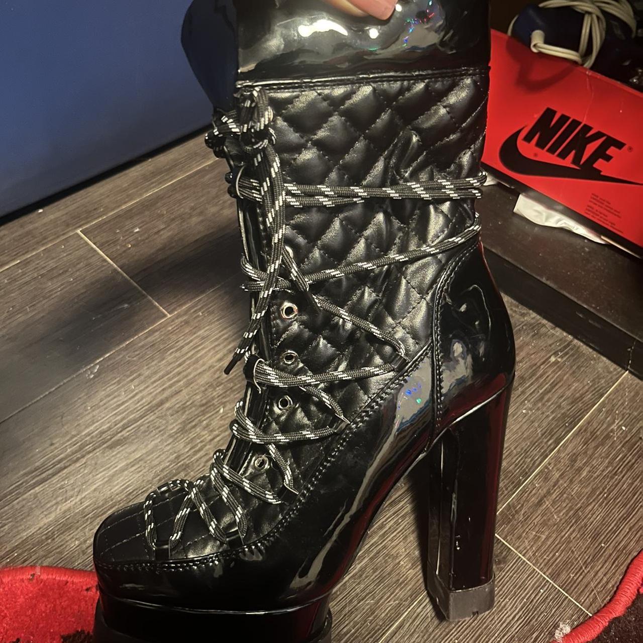 Women's Black and White Boots | Depop