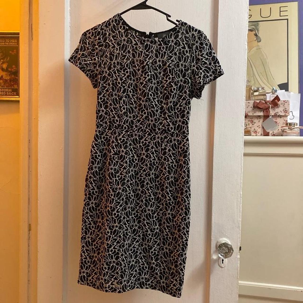 adrianna papell dress Size 2 Floral Midi Depop