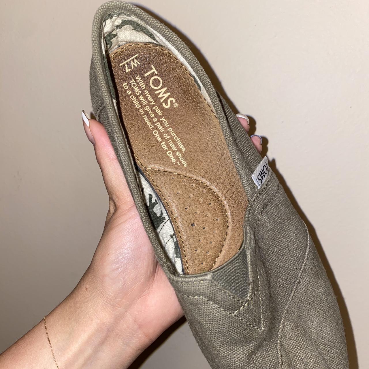 olive green toms womens