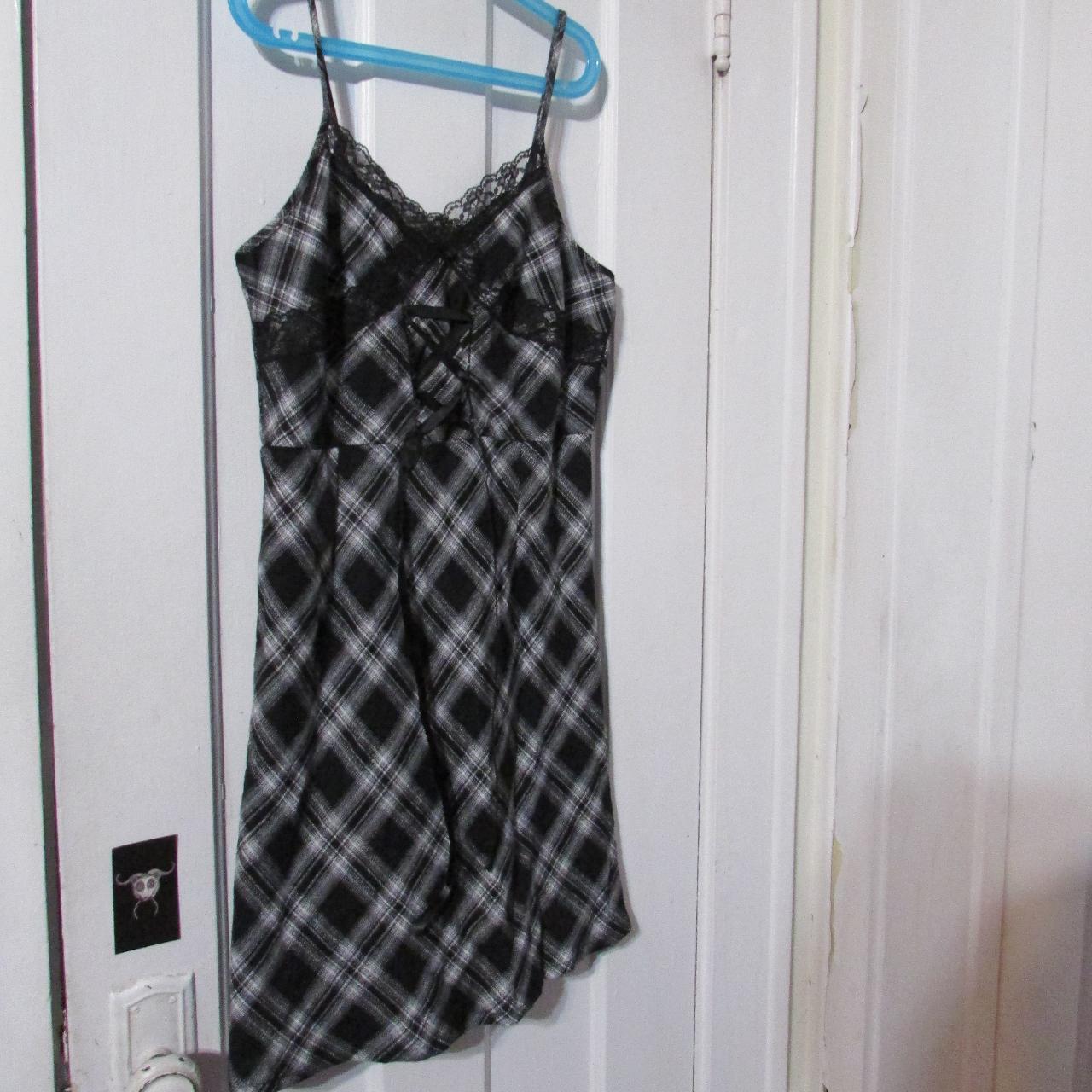 BLACK + WHITE GINGHAM DRESS w/ LACE DETAILING ⚽️ M |... - Depop