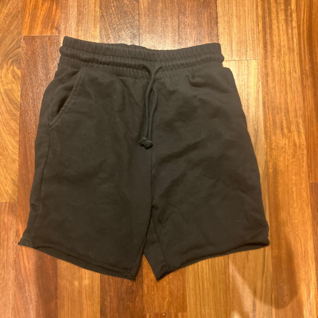 Men’s xs. All black very comfortable shorts. Depop