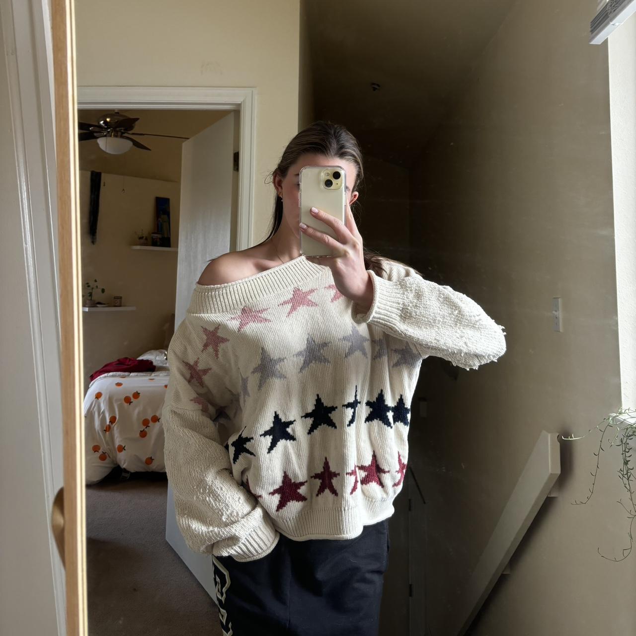 Star off the outlet shoulder sweater