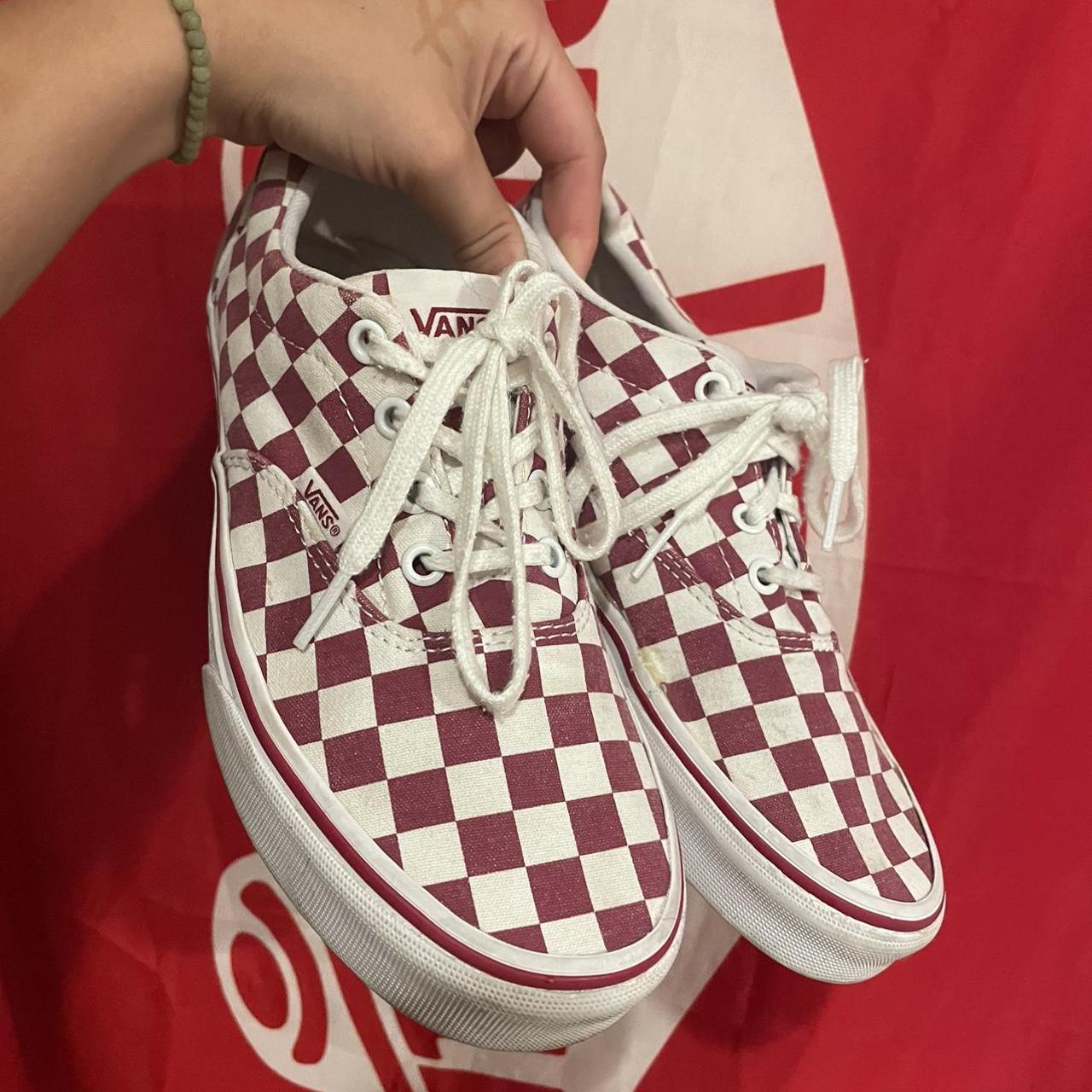 Burgundy and white hot sale checkered vans