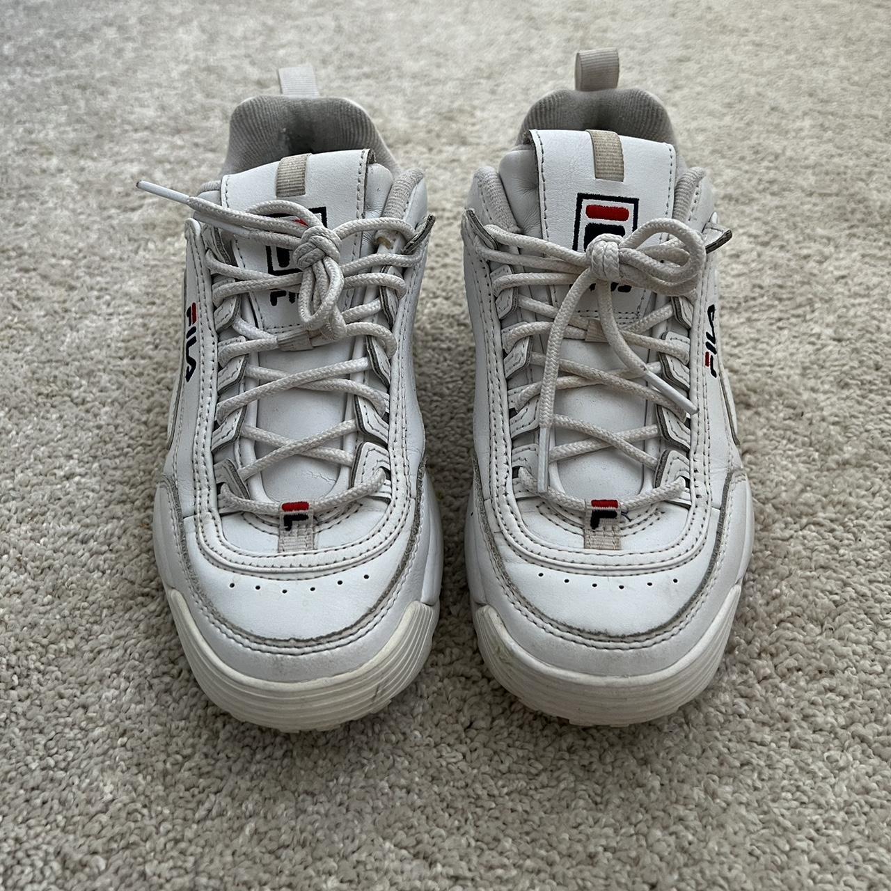 White shop fila trainers