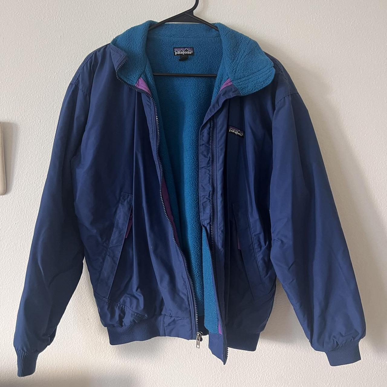 Navy blue Patagonia bomber jacket in great condition... - Depop