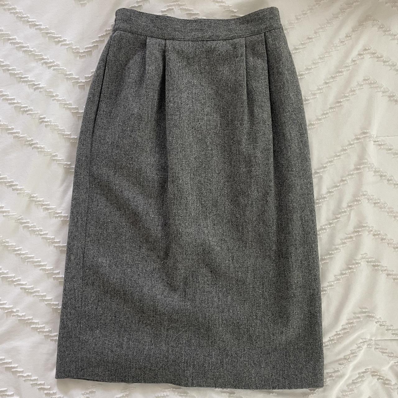 Vintage 1940s-style grey wool midi skirt This... - Depop