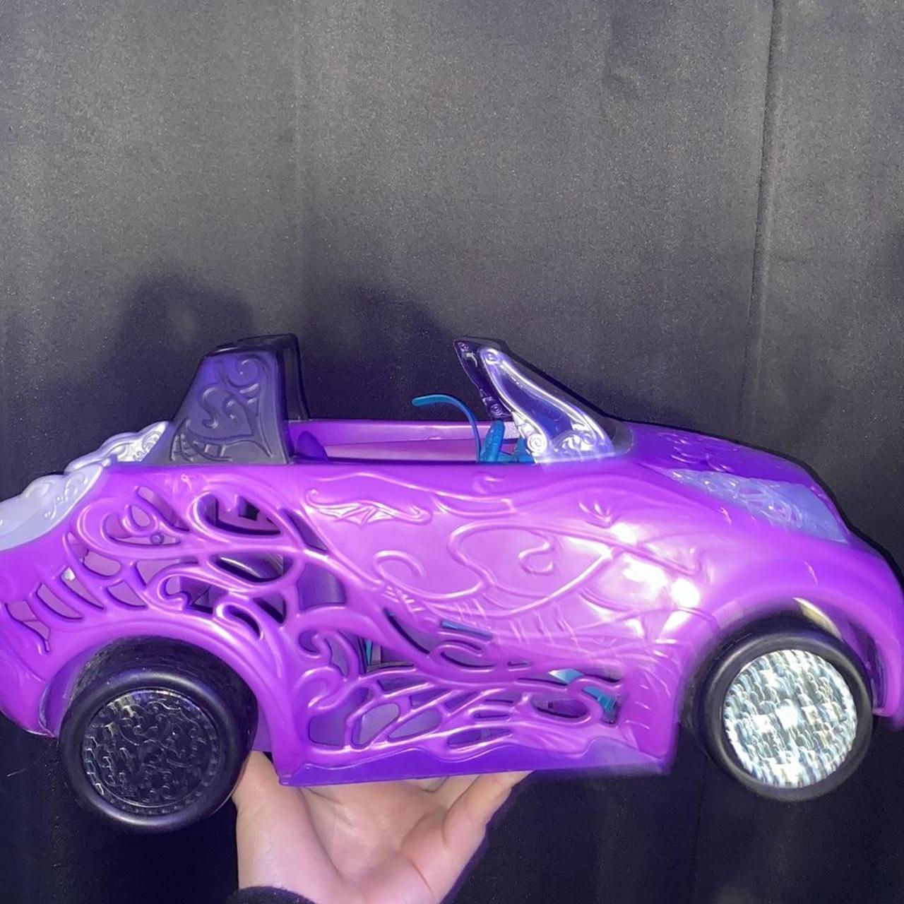 Monster high scaris convertable like new maybe