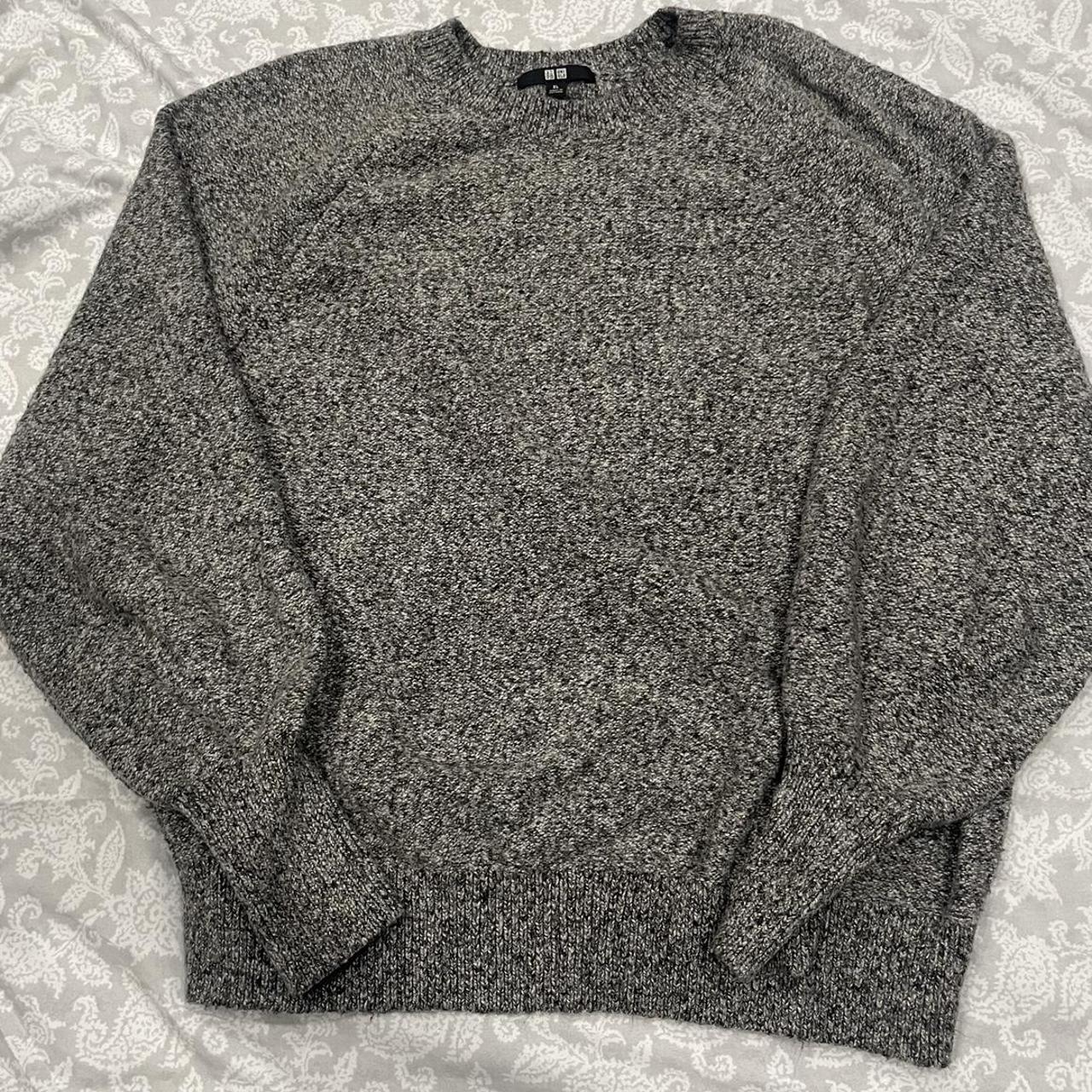 UNIQLO XL sweater. Super cute cozy - Depop