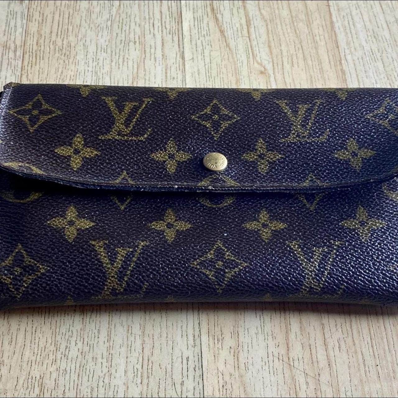 Louis Vuitton Beige Leather Monogram Vernis Sarah - Depop