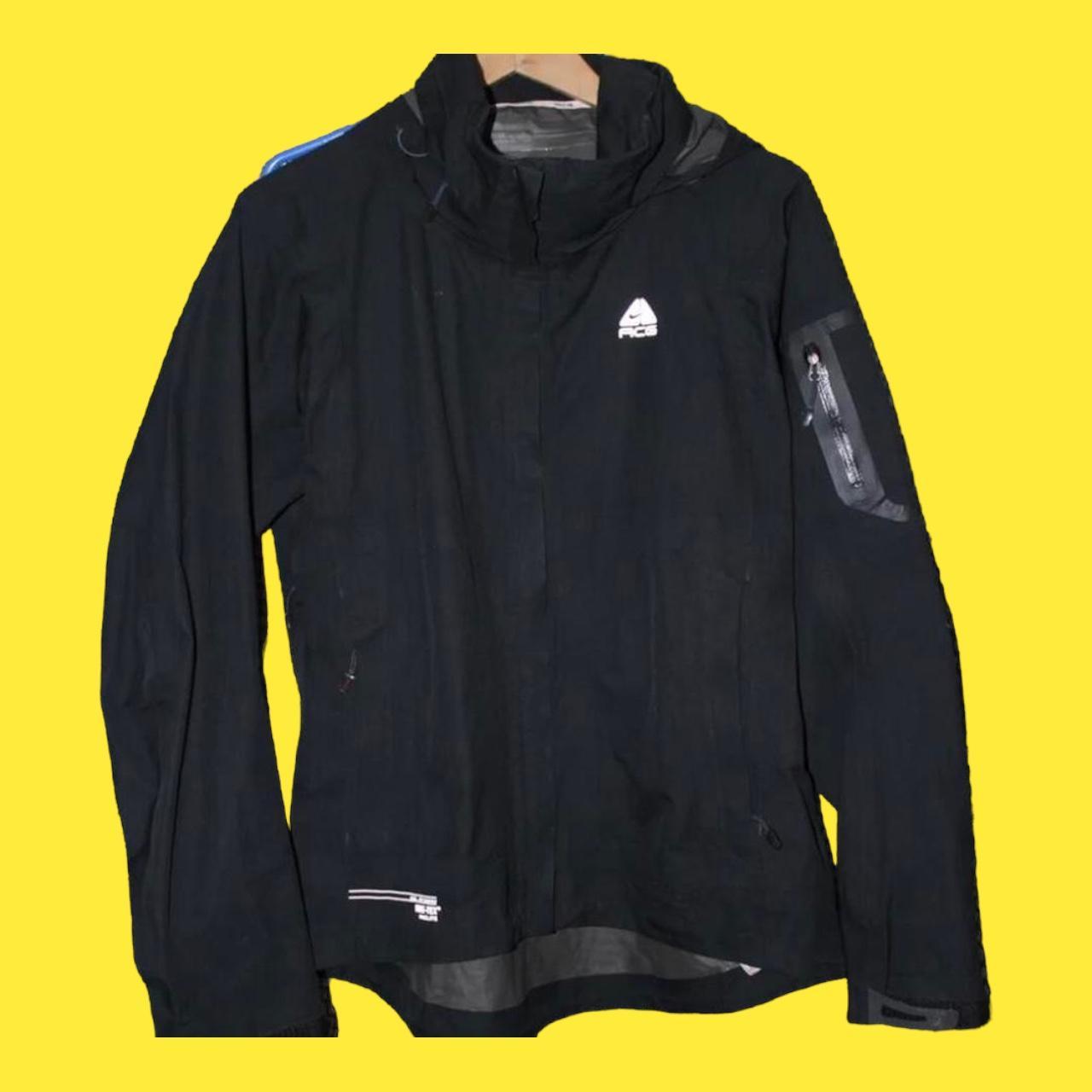 Nike ACG Women's Black Jacket Depop