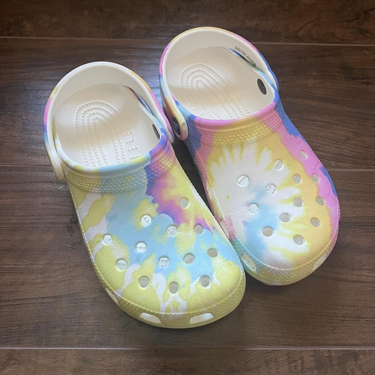 Women's pastel rainbow discount crocs