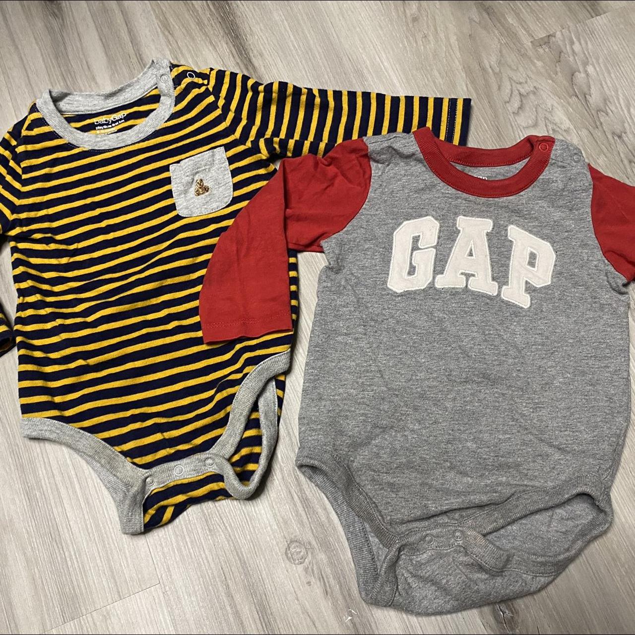 Gap deals baby sleepsuits