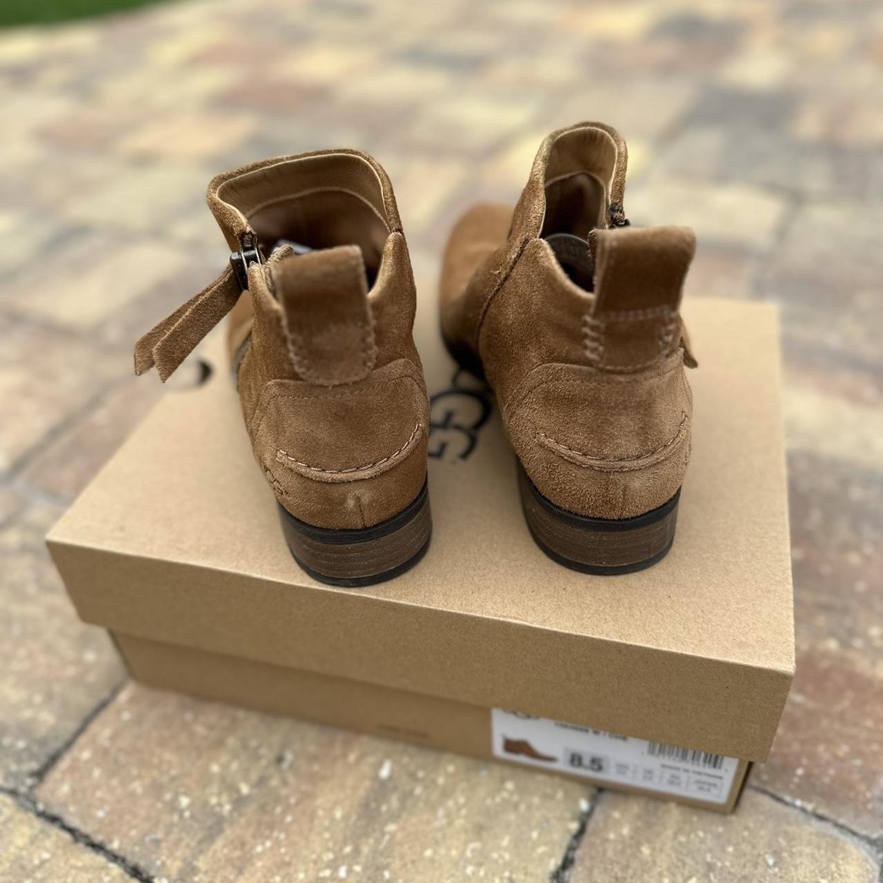 Ugg aureo deals boots chestnut