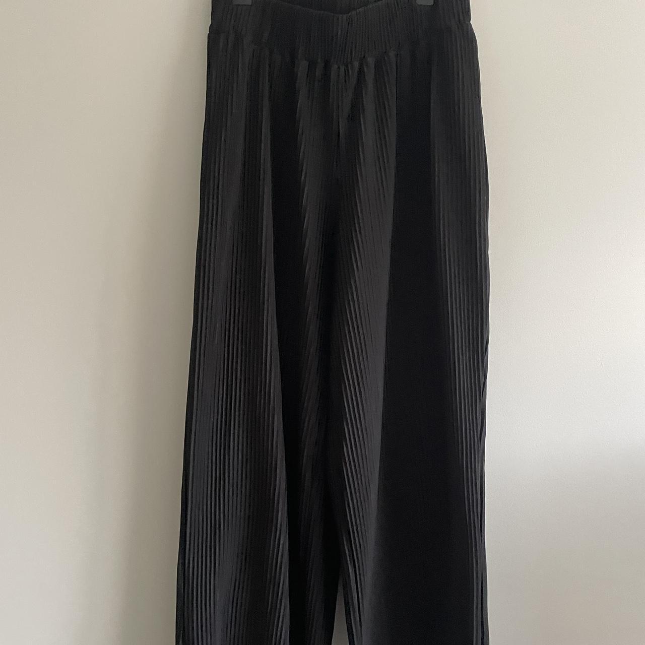 Ribbed cotton on pants Size 8 - Depop