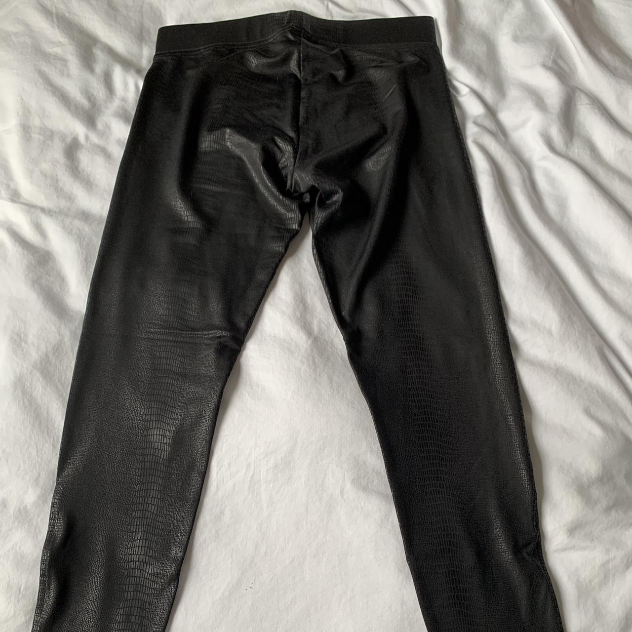 Armani Exchange Women's Black Leggings | Depop