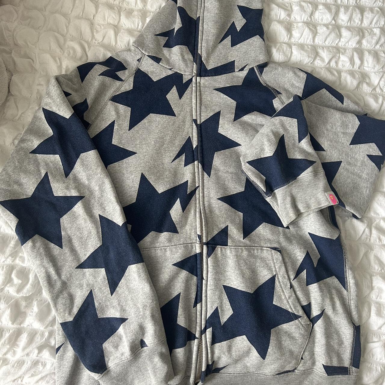 bapesta zip up 🤍 only accept money via paypal