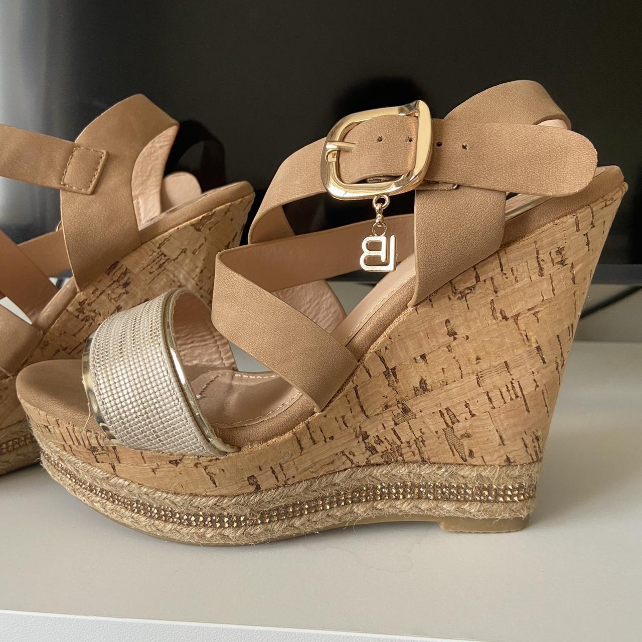 Women's Tan and Cream Sandals | Depop