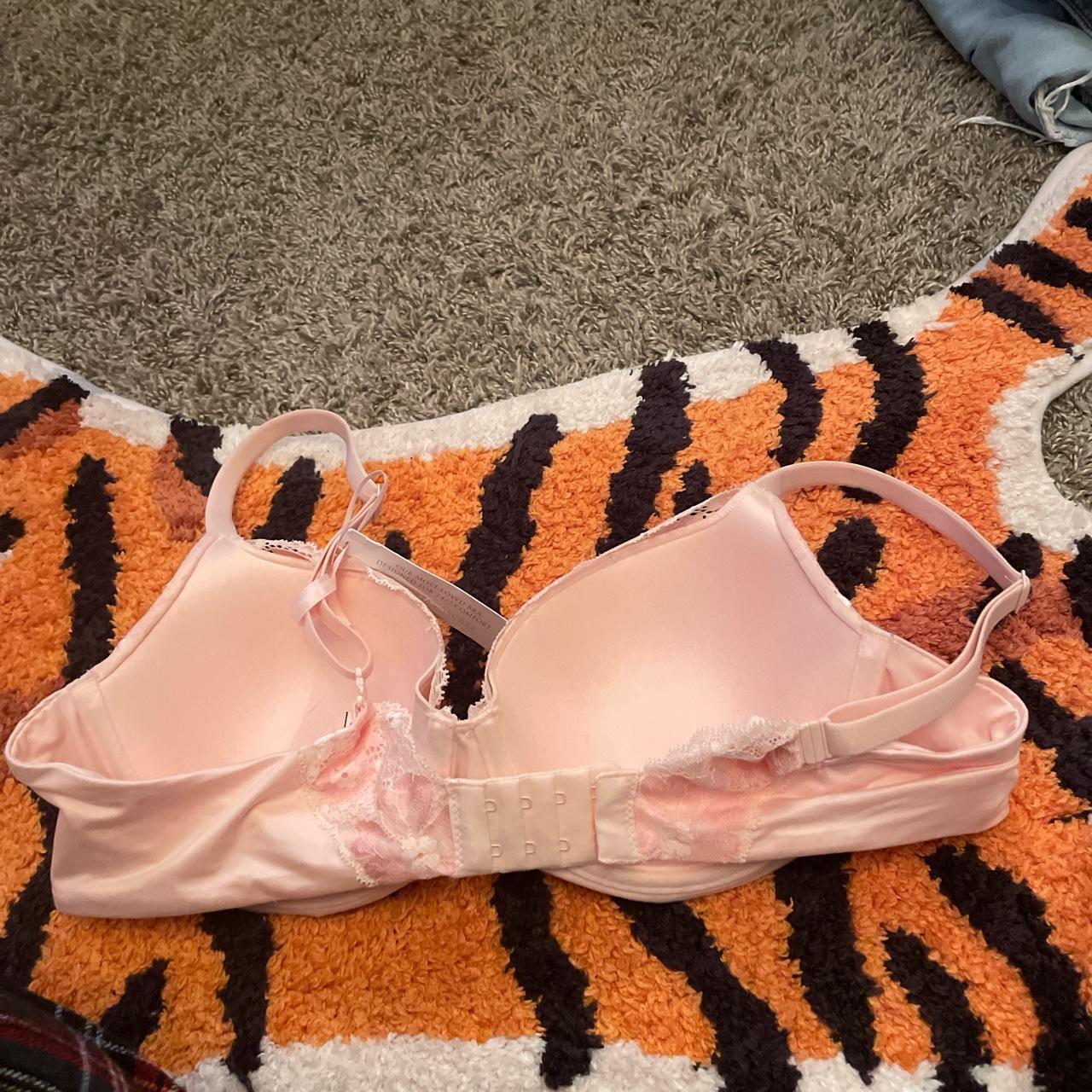 Victoria's Secret Women's Bra Depop