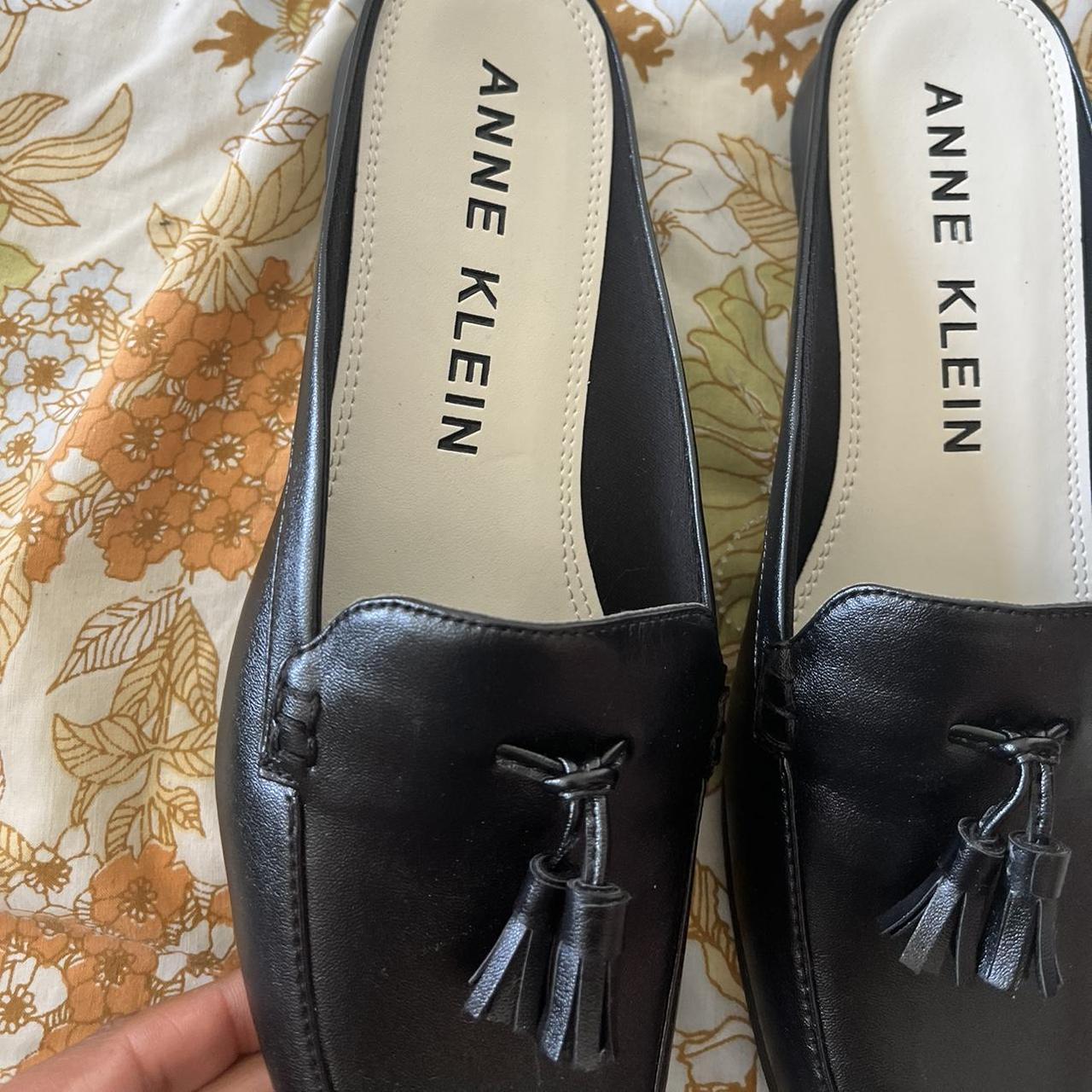 Anne Klein Women's Black Loafers | Depop