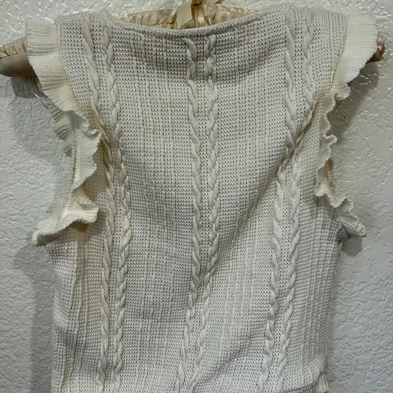 Zara cream sweater vest Size medium please no... Depop