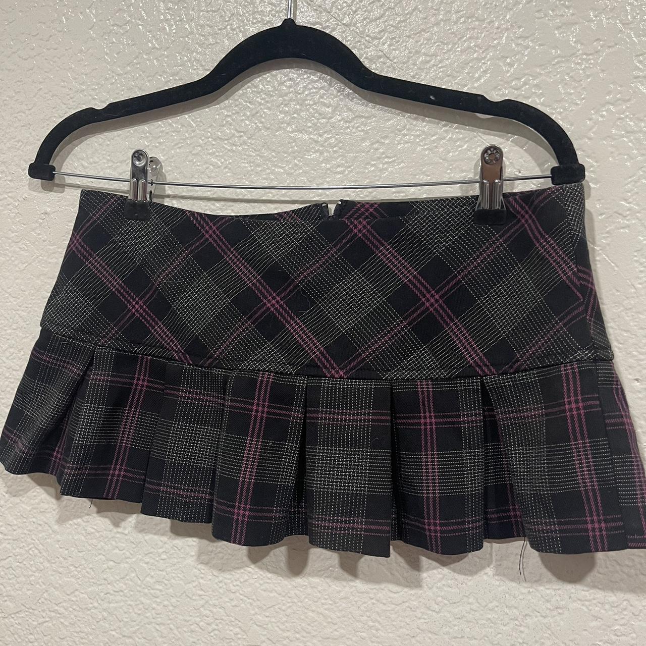 Plaid Mini skirt 🐱 Size medium In good condition... - Depop