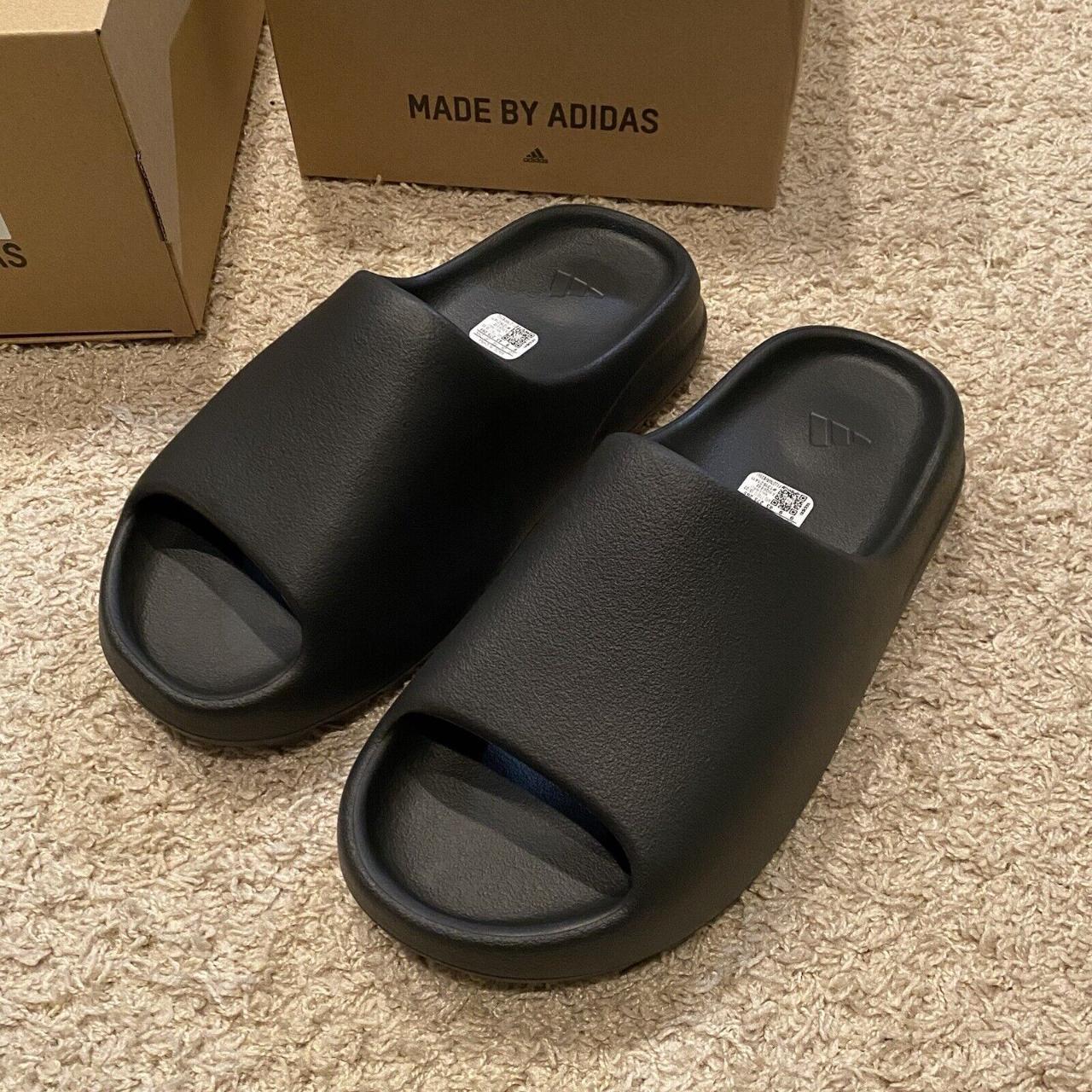 yeezy boost non reflective black