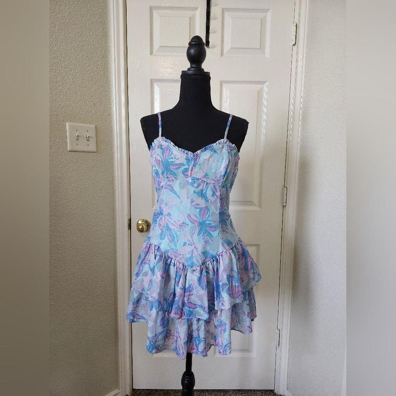 item listed by raccoonreseller