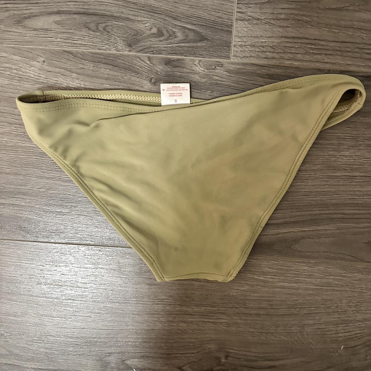 green bikini bottoms 🤍snug, makes it... Depop