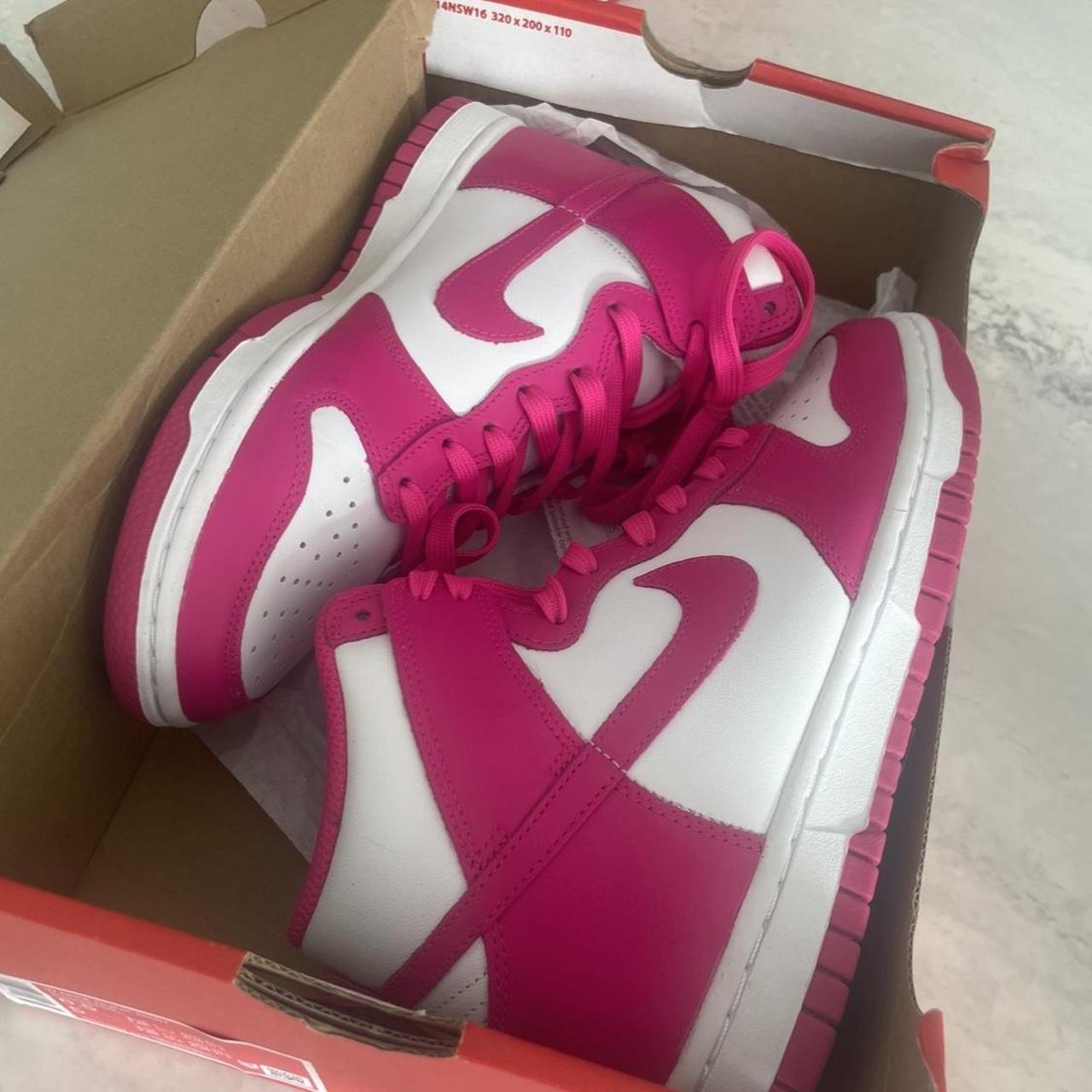 dusky pink nike trainers