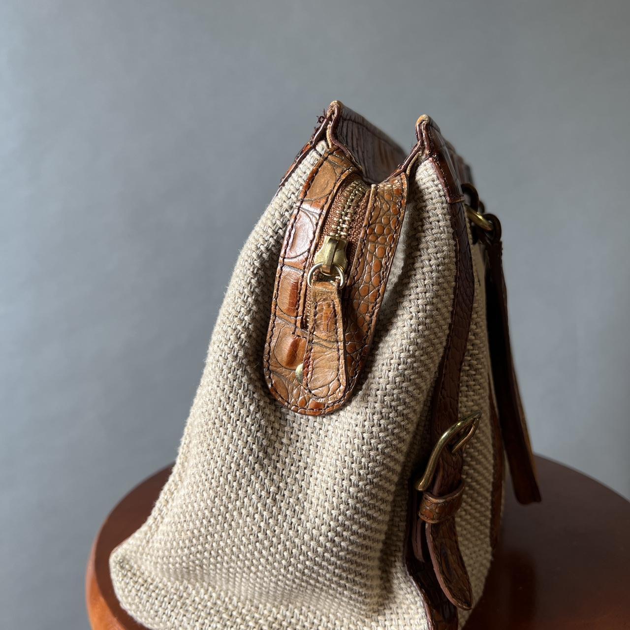 Vintage Brahmin Bag - shoulder straps can be held - Depop