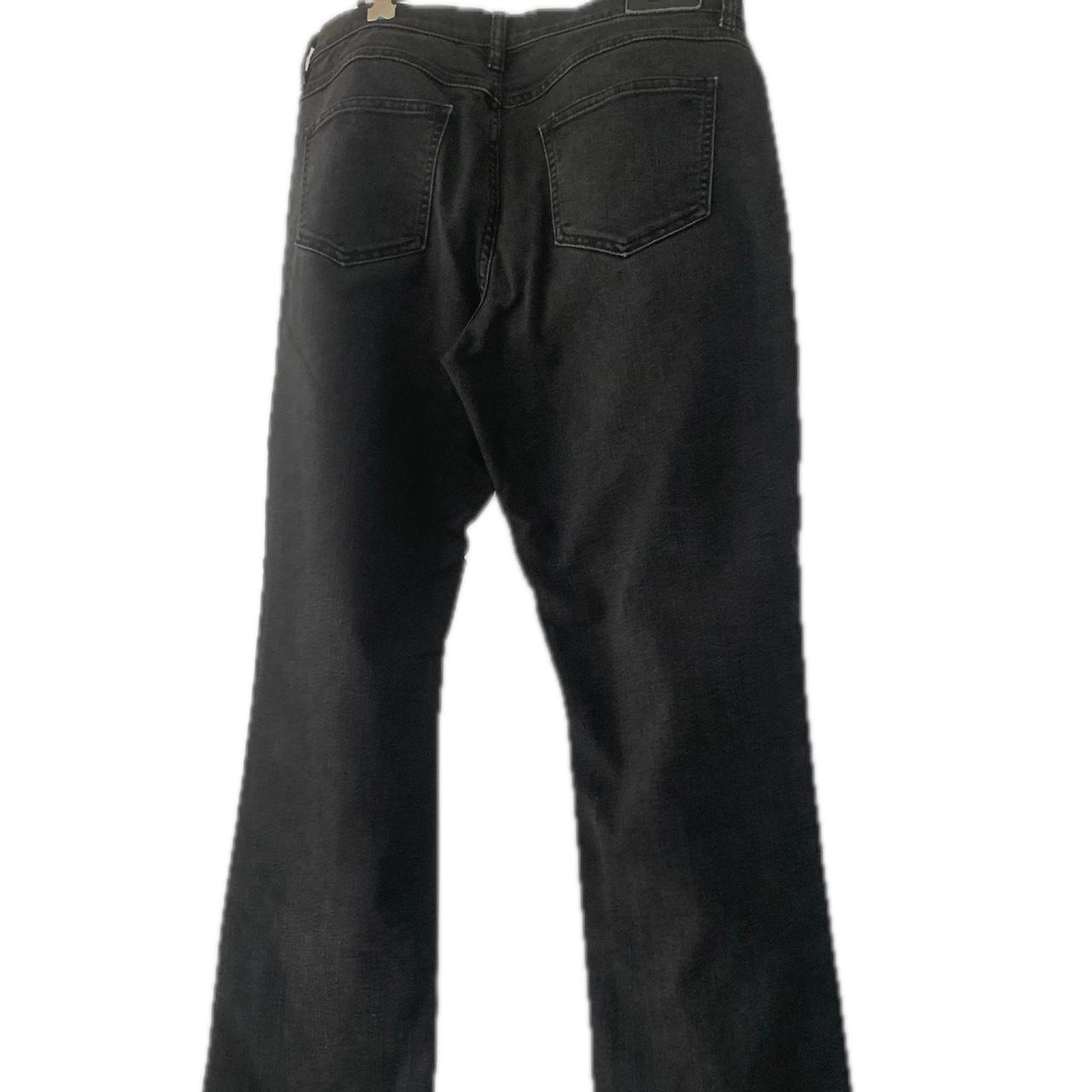 Cutest size 11 Sportscraft Simone crop