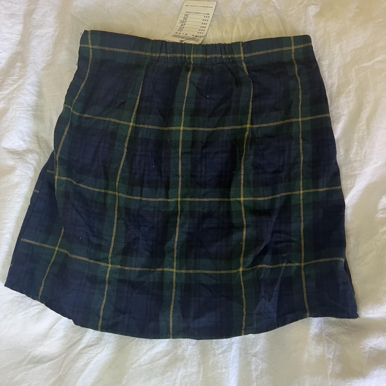 Brandy Melville Green Plaid Skirt comes with tag,... Depop