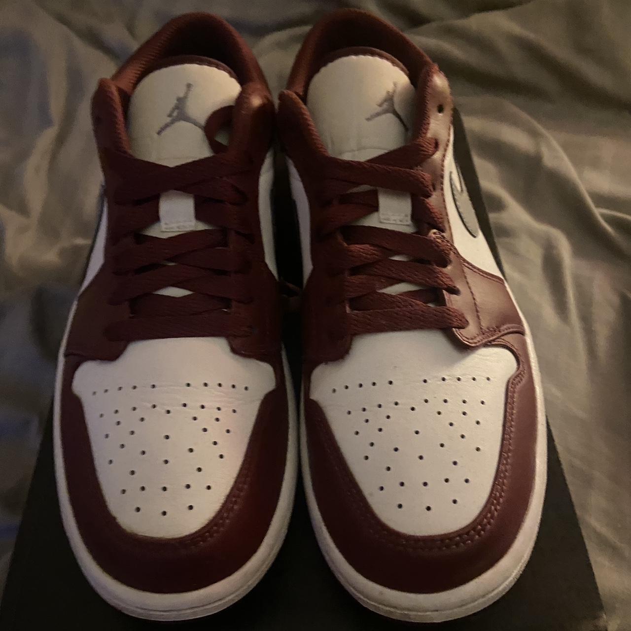 jordan 1 women burgundy