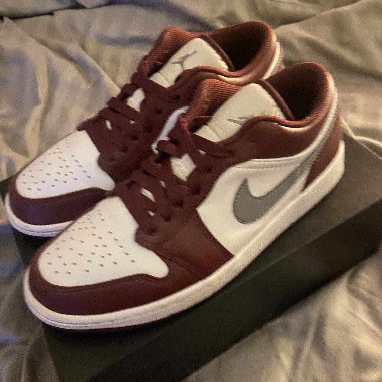 womens burgundy jordan 1