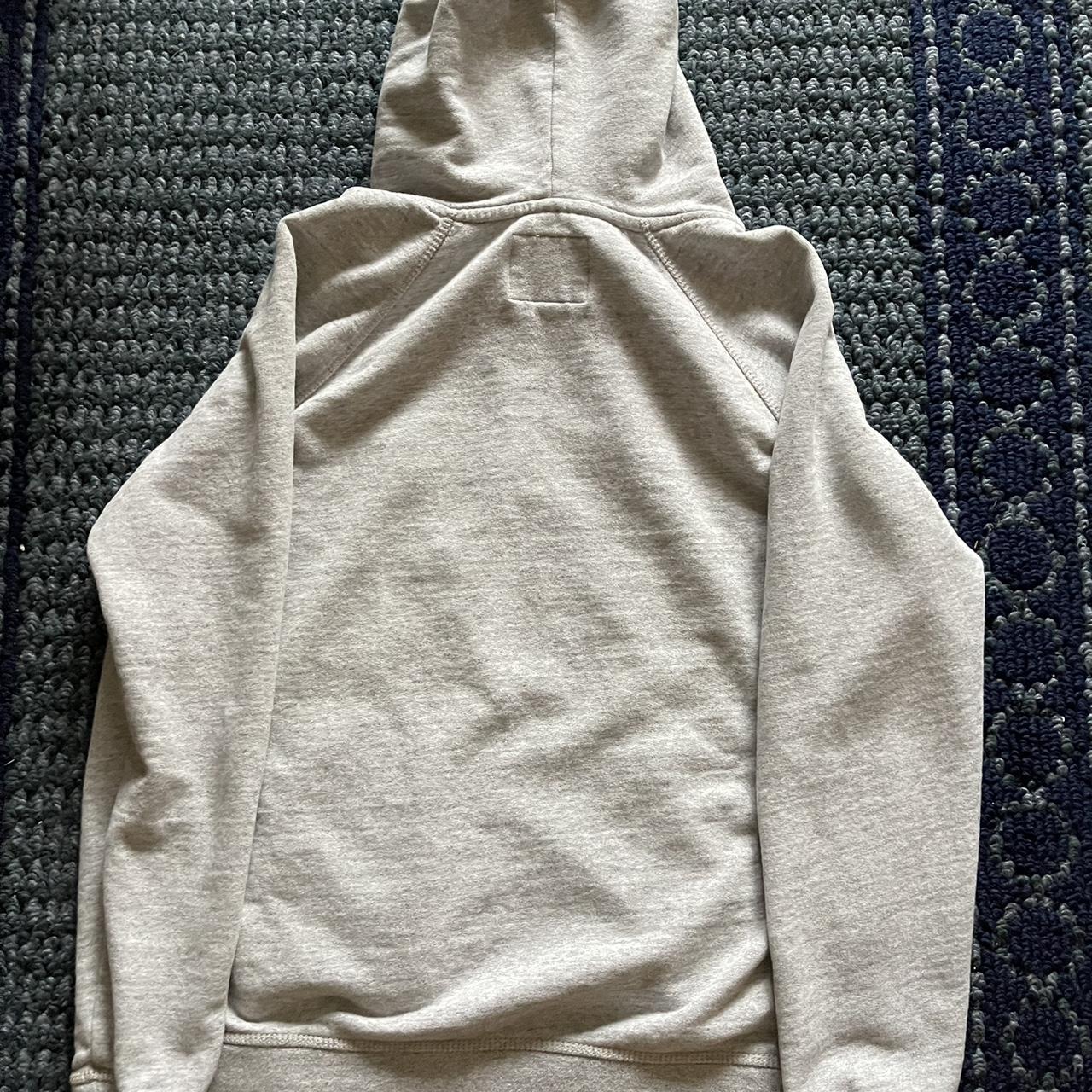 American Eagle Men's Grey Sweatshirt | Depop