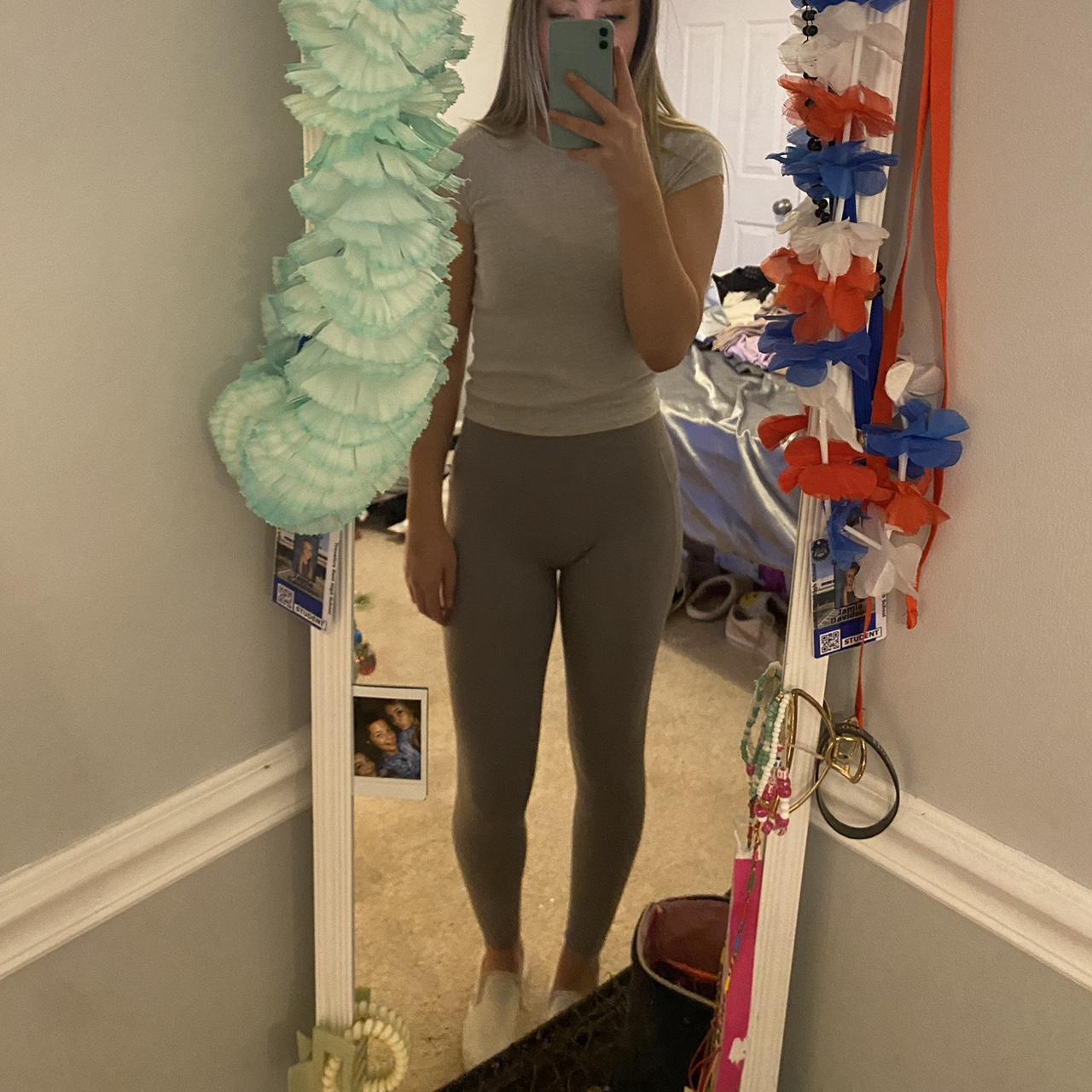 halara leggings crossover - Depop