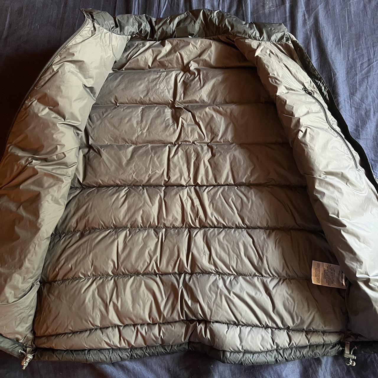 Macpac zip vest puffer size XL - Depop