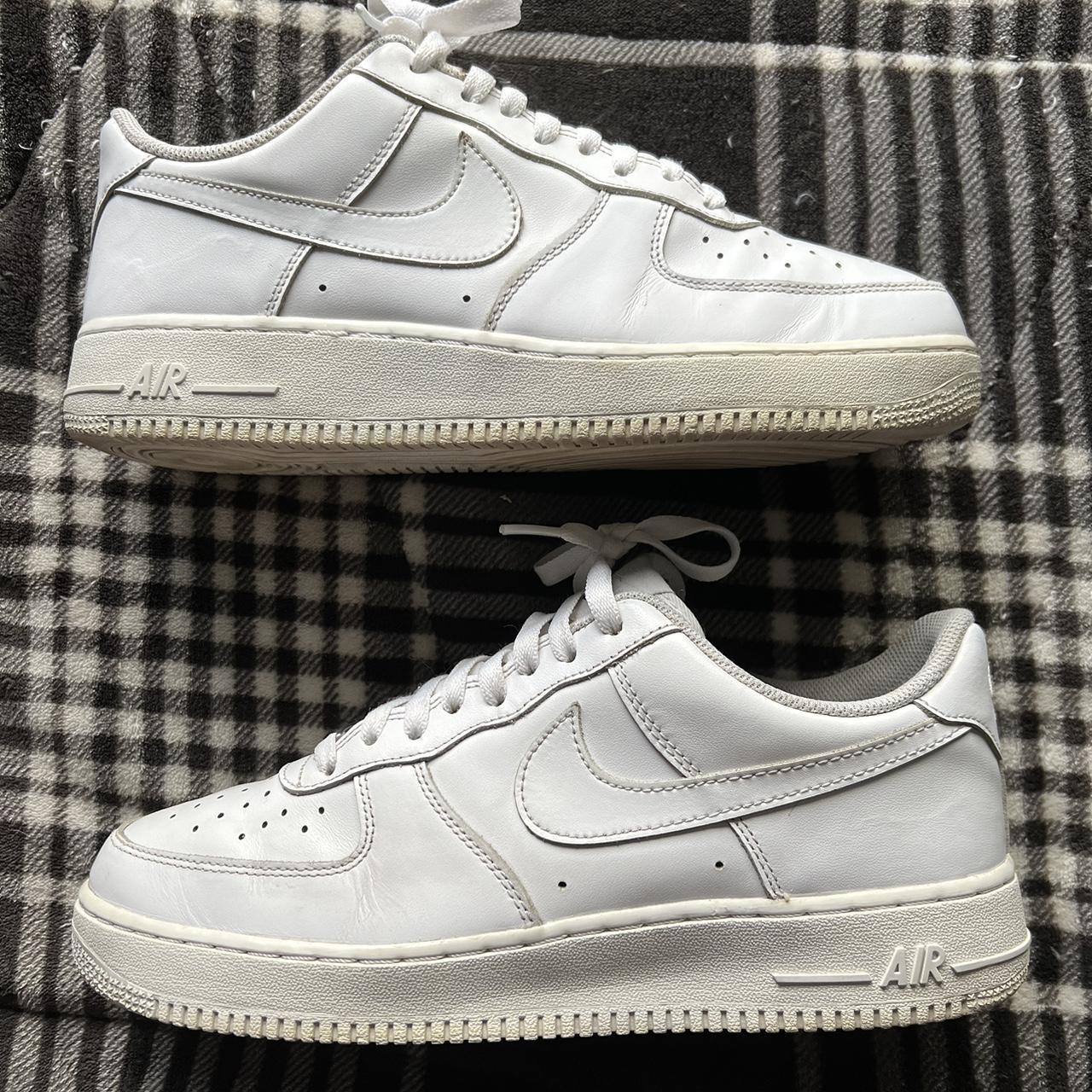 Nike Men's White Trainers | Depop