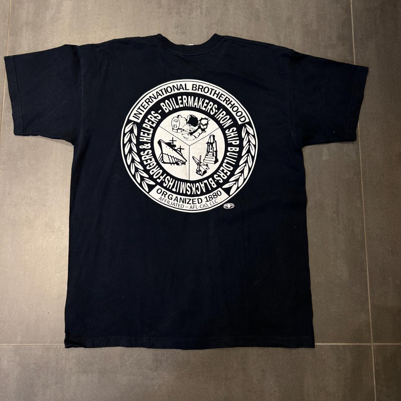 Bayside navy t-shirt with a print Excellent... - Depop