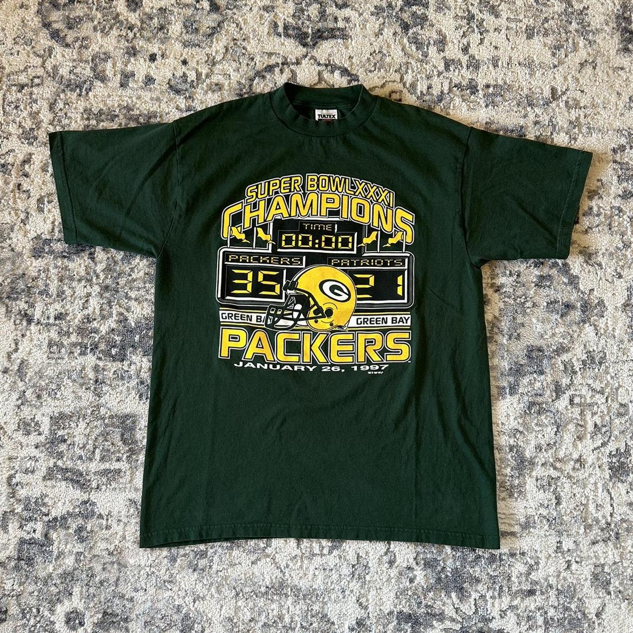 Essential Vintage NFL Green Bay Packers T Shirt Mens - Depop