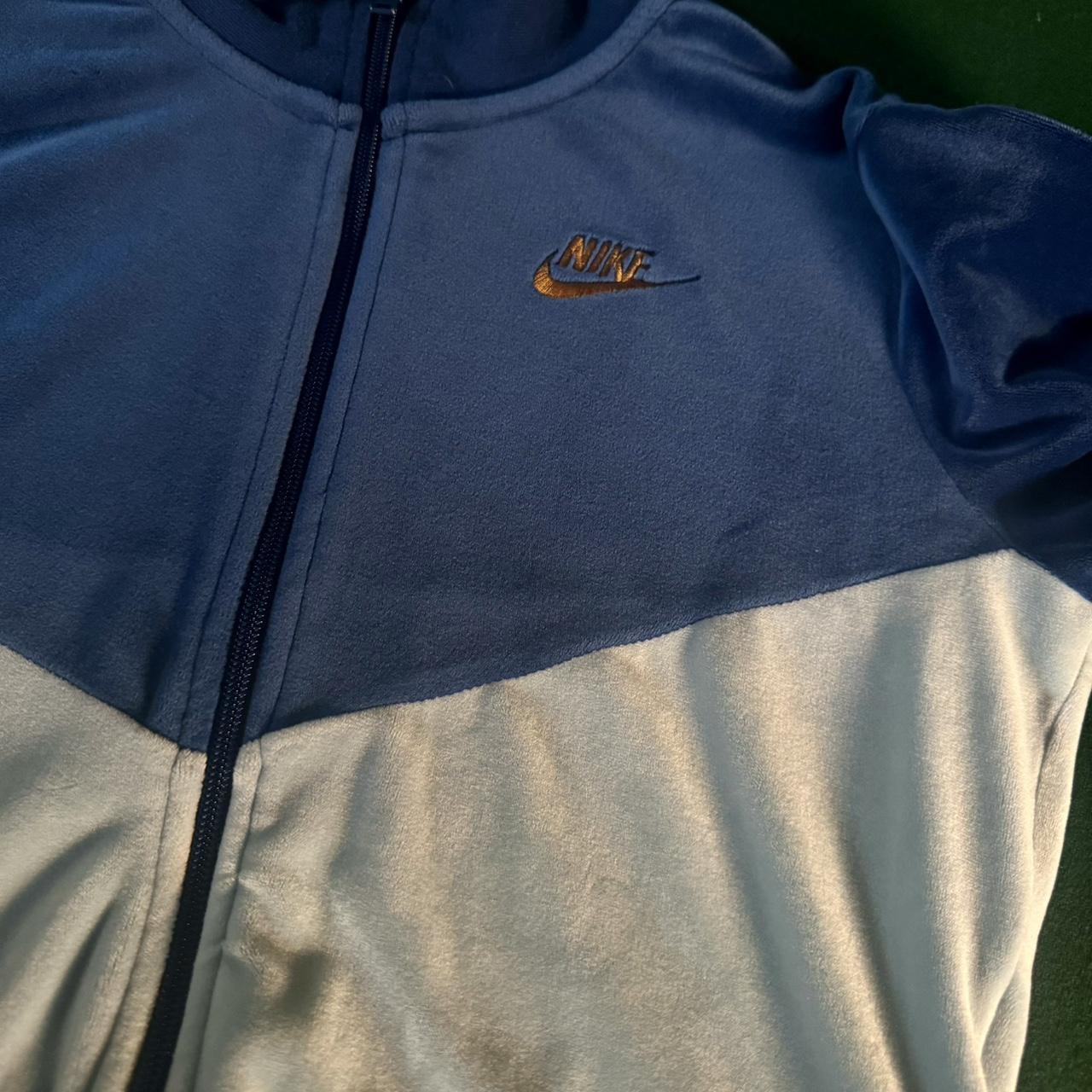 cropped nike zip up