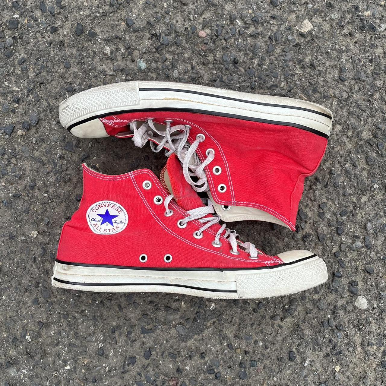 Converse Men's Red and White Trainers | Depop