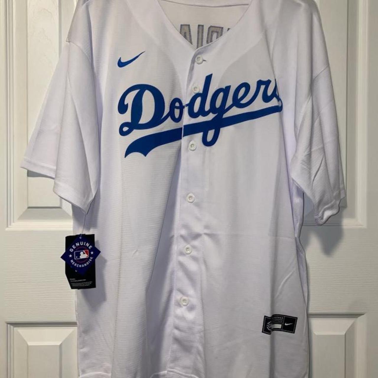 Dodgers white Urias jersey