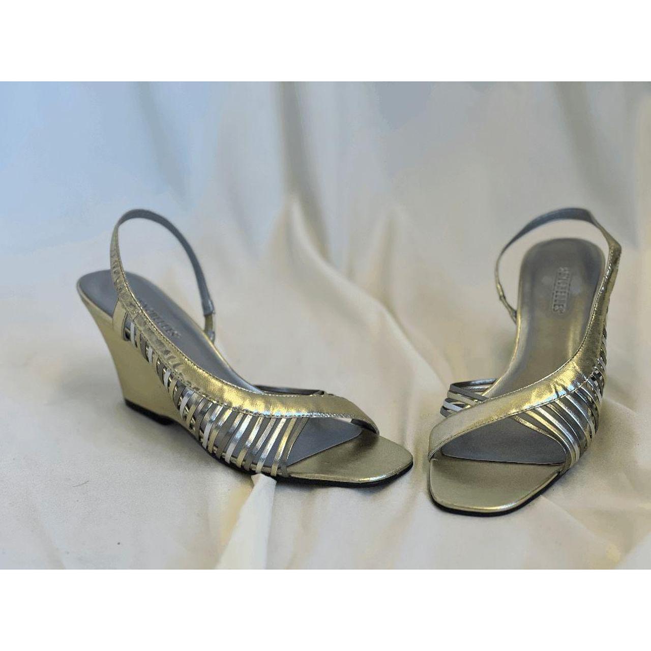 Seychelles downtime wedge top