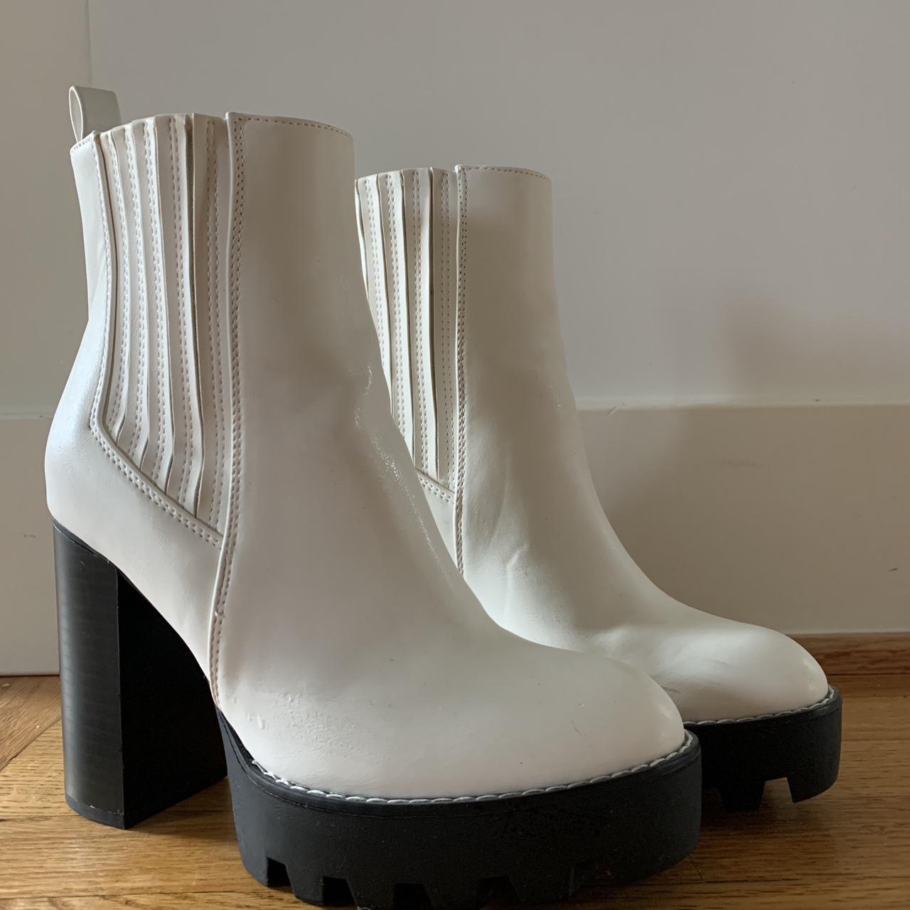 Forever 21 Women's White Boots Depop