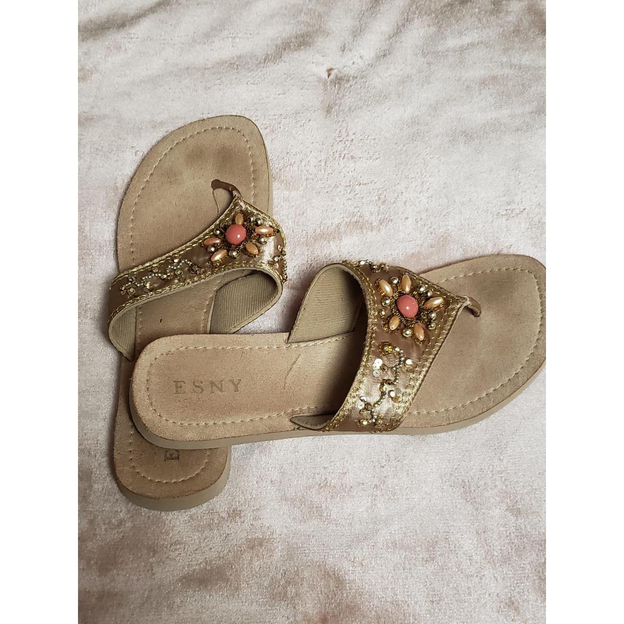 ESNY Tan Flip Flops Sz 9 women sandels slippers Depop