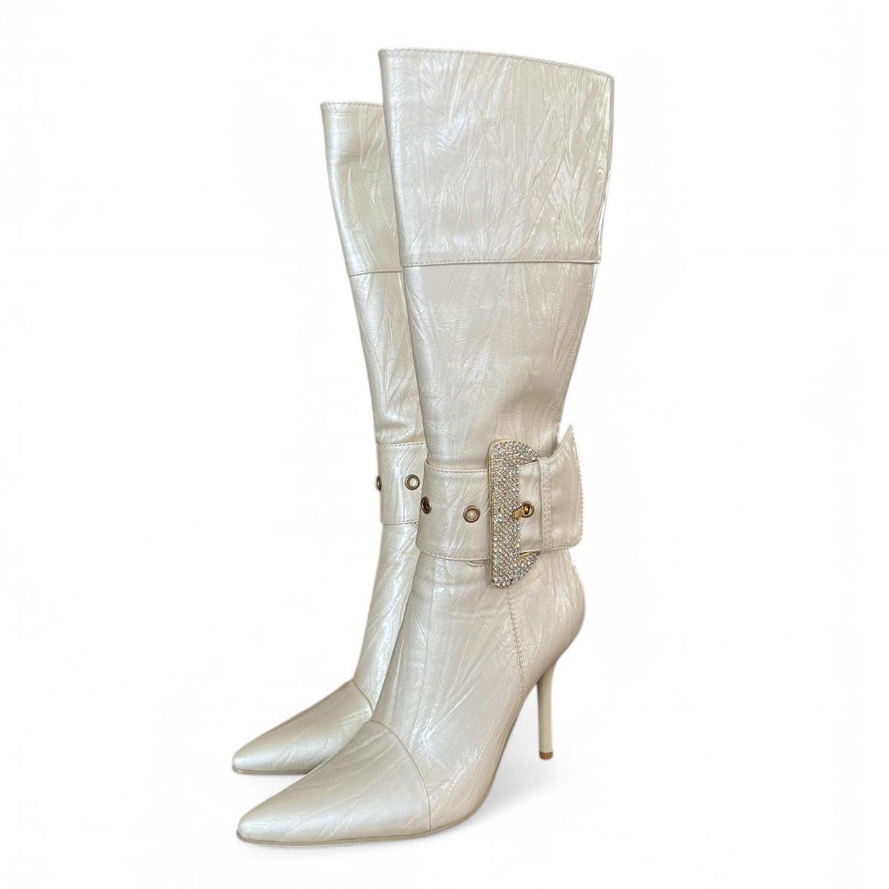 item listed by byblankslate