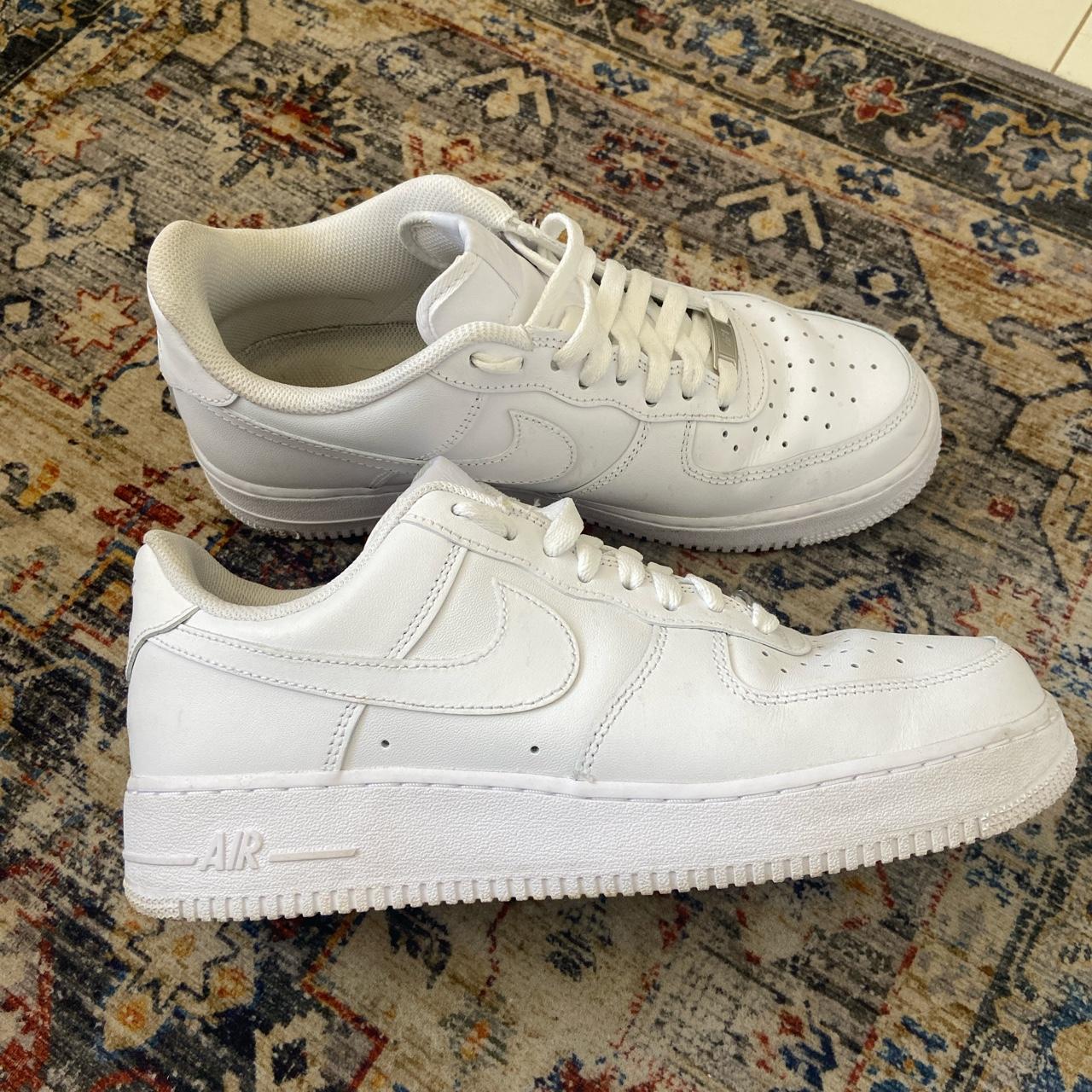 Nike Men's White Trainers | Depop