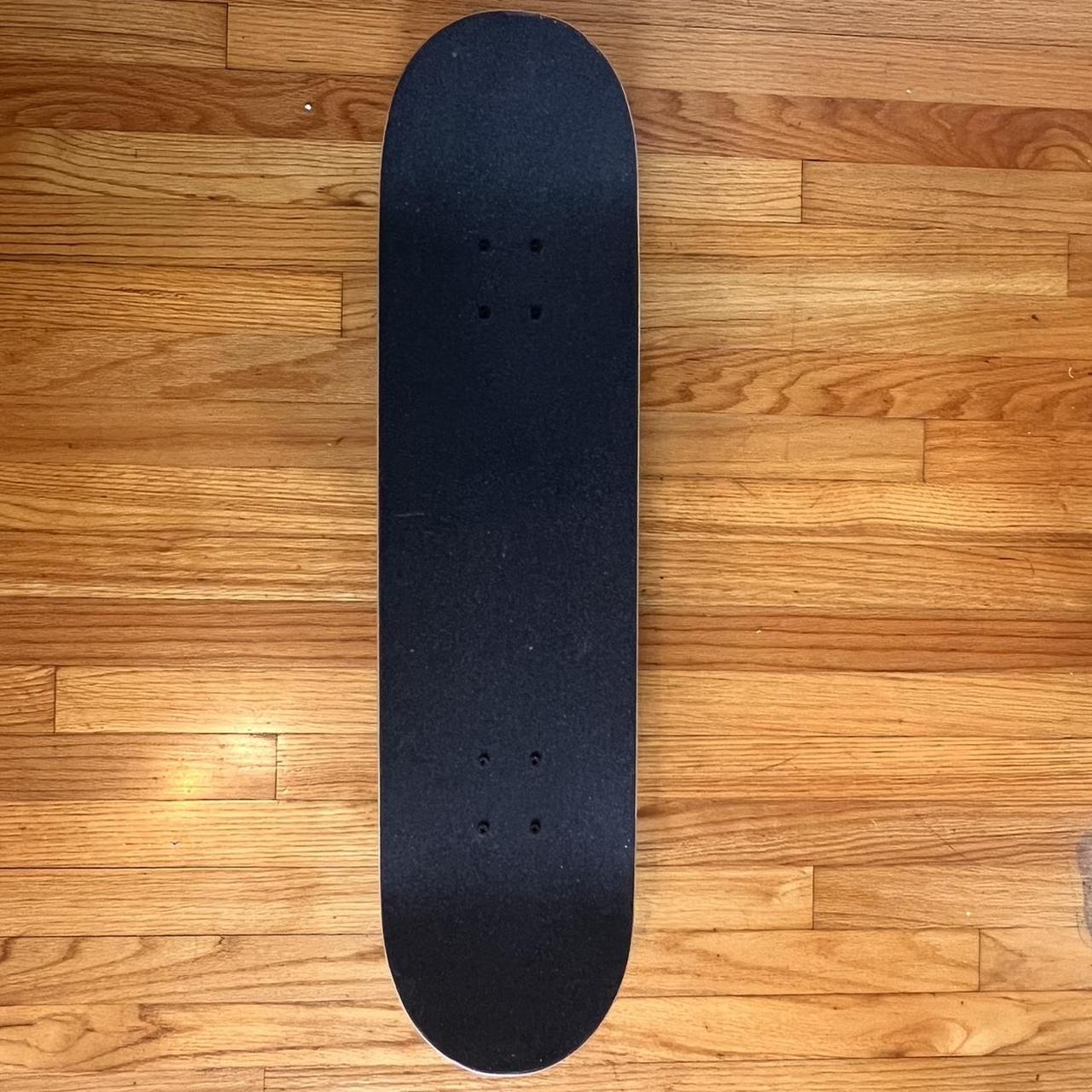 pre built skateboard in perfect condition Depop