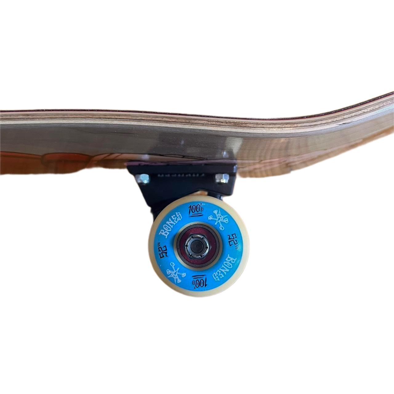  pre built skateboard in perfect condition Depop